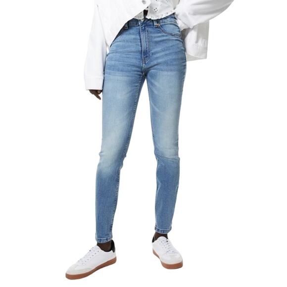 H&M Denim - H&M Skinny High Jeans Light Wash Denim size 8